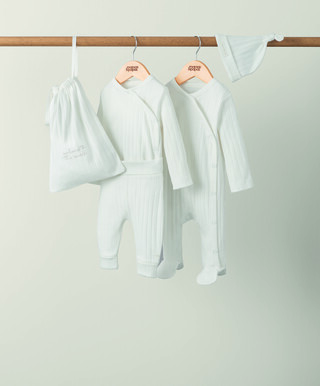 طقم ملابس حديثي الولادة - 4 قطع