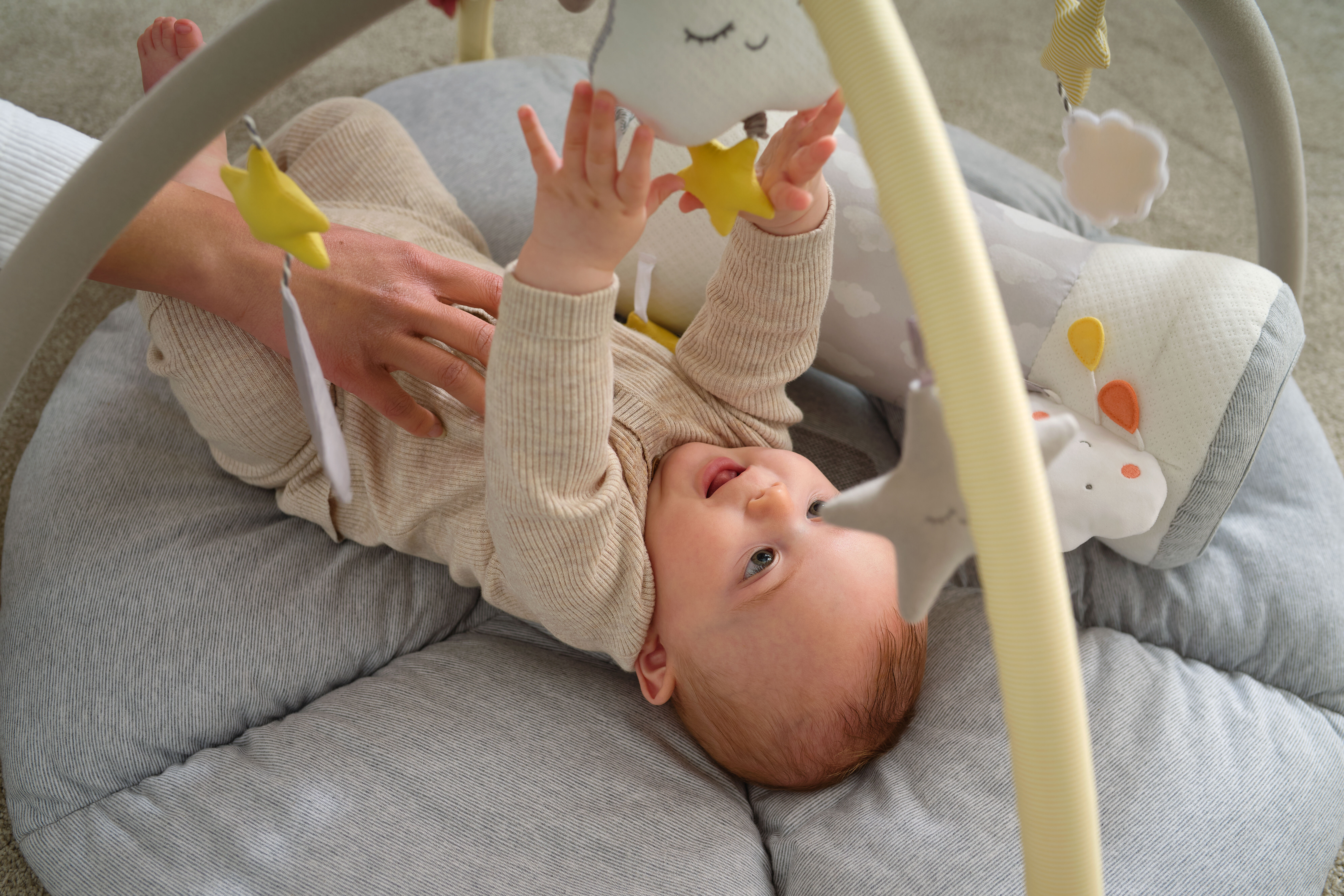 رومبر منسوج مضلع image number 7