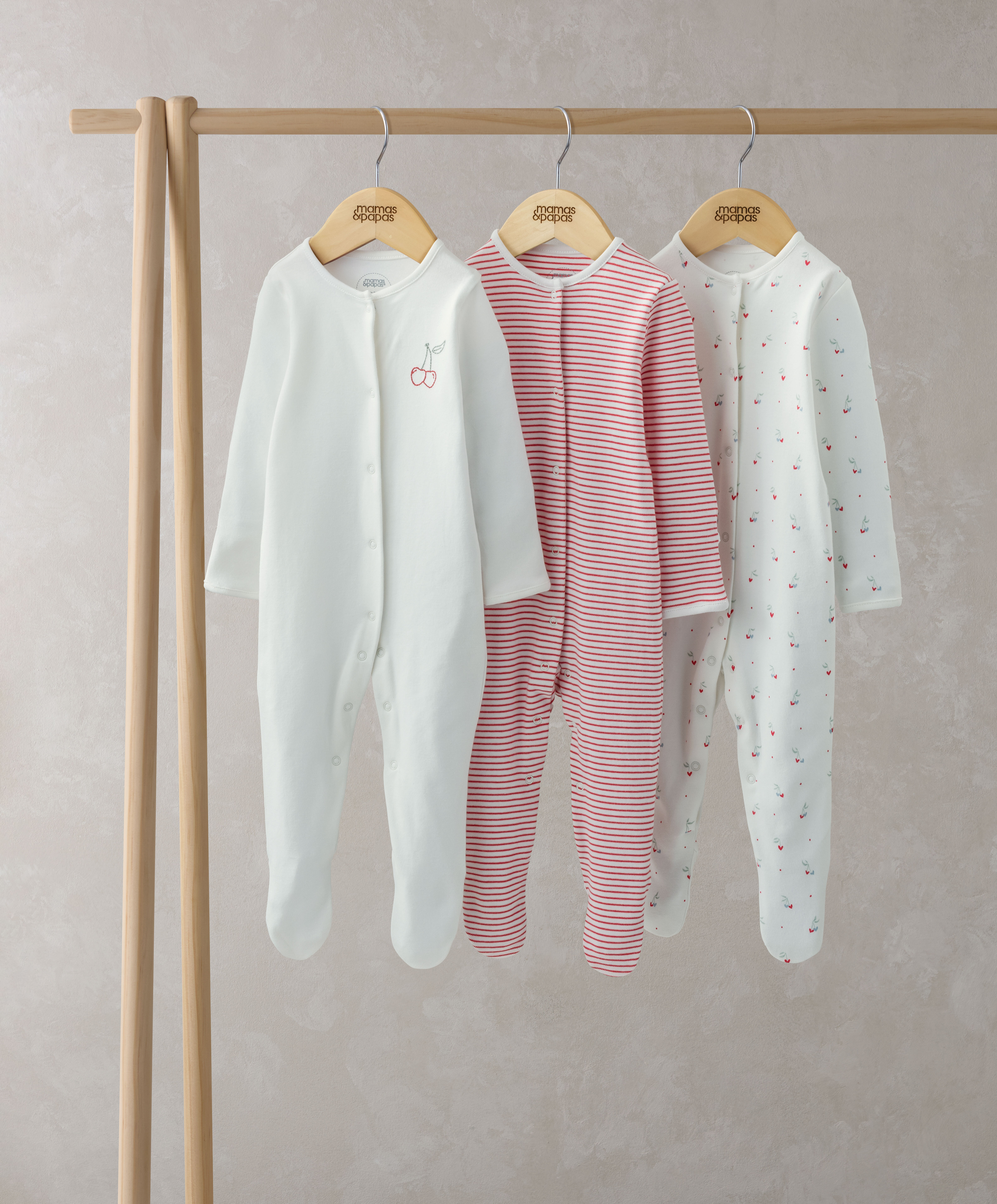 طقم بيجاما قطعة واحدة بطبعة كرز - 3 قطع image number 1