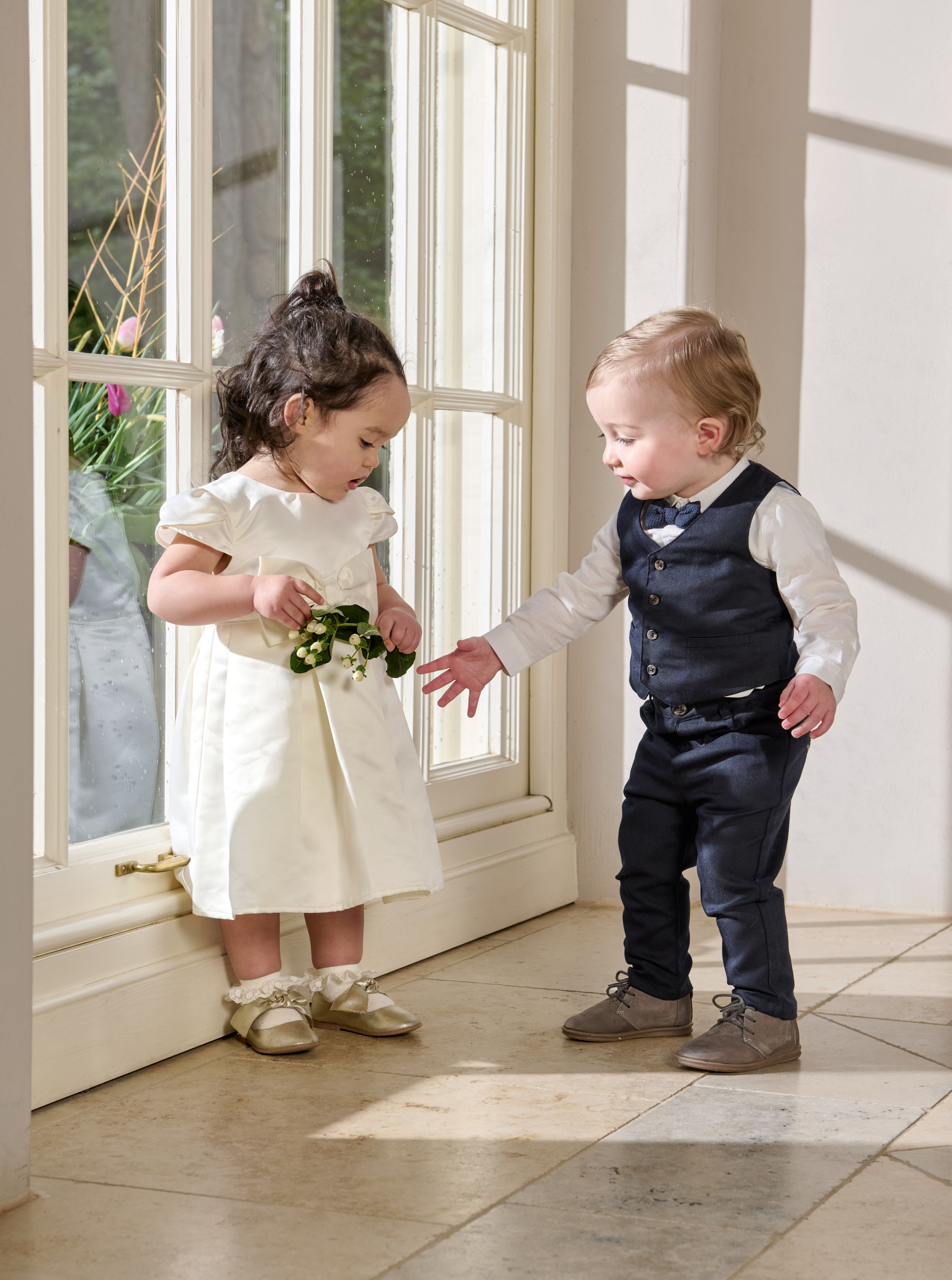 بدلة بربطة عنق منسوجة بلون كحلي - 4 قطع image number 6