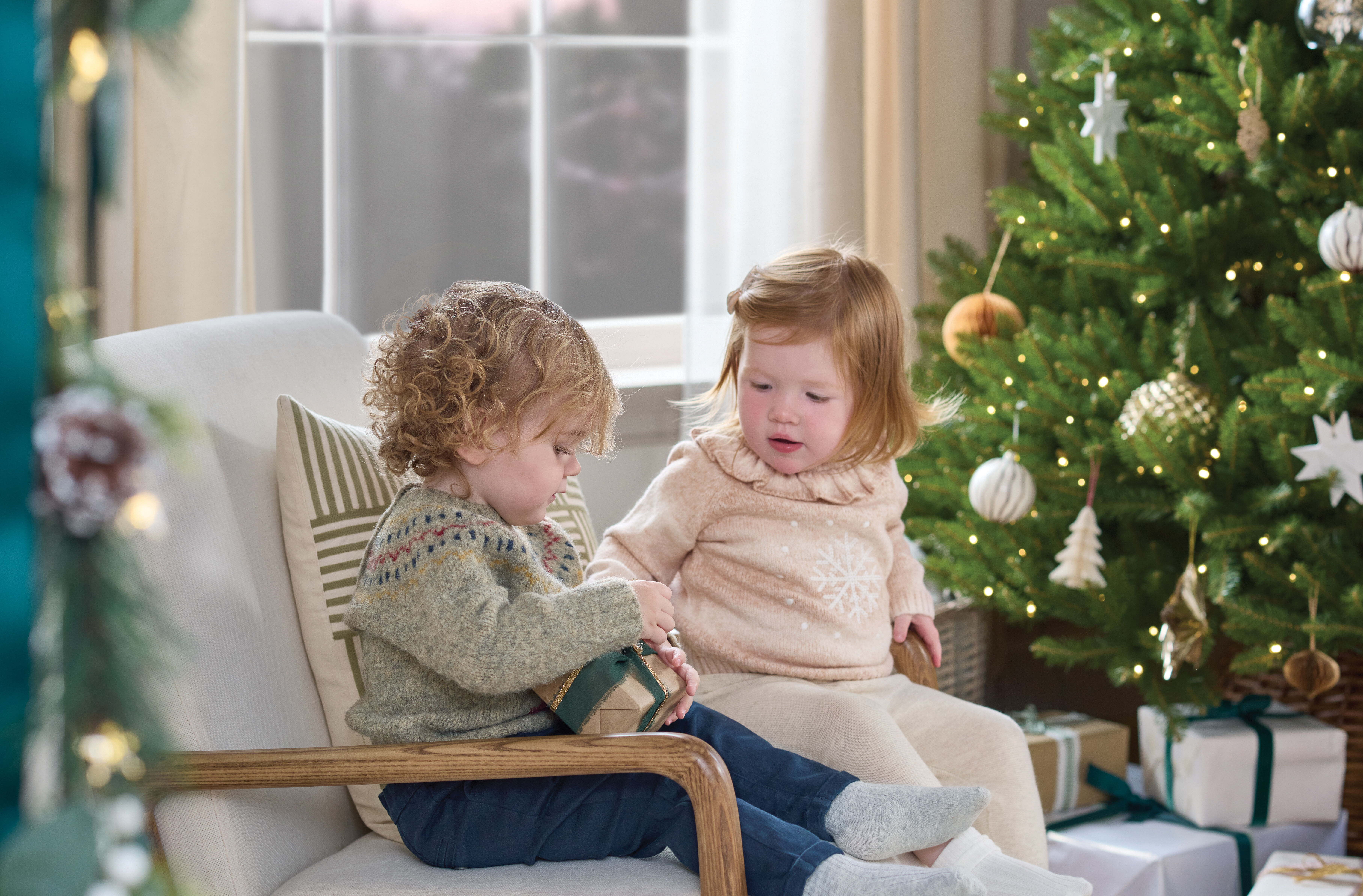 سترة كريسماس بتصميم سيارة image number 8