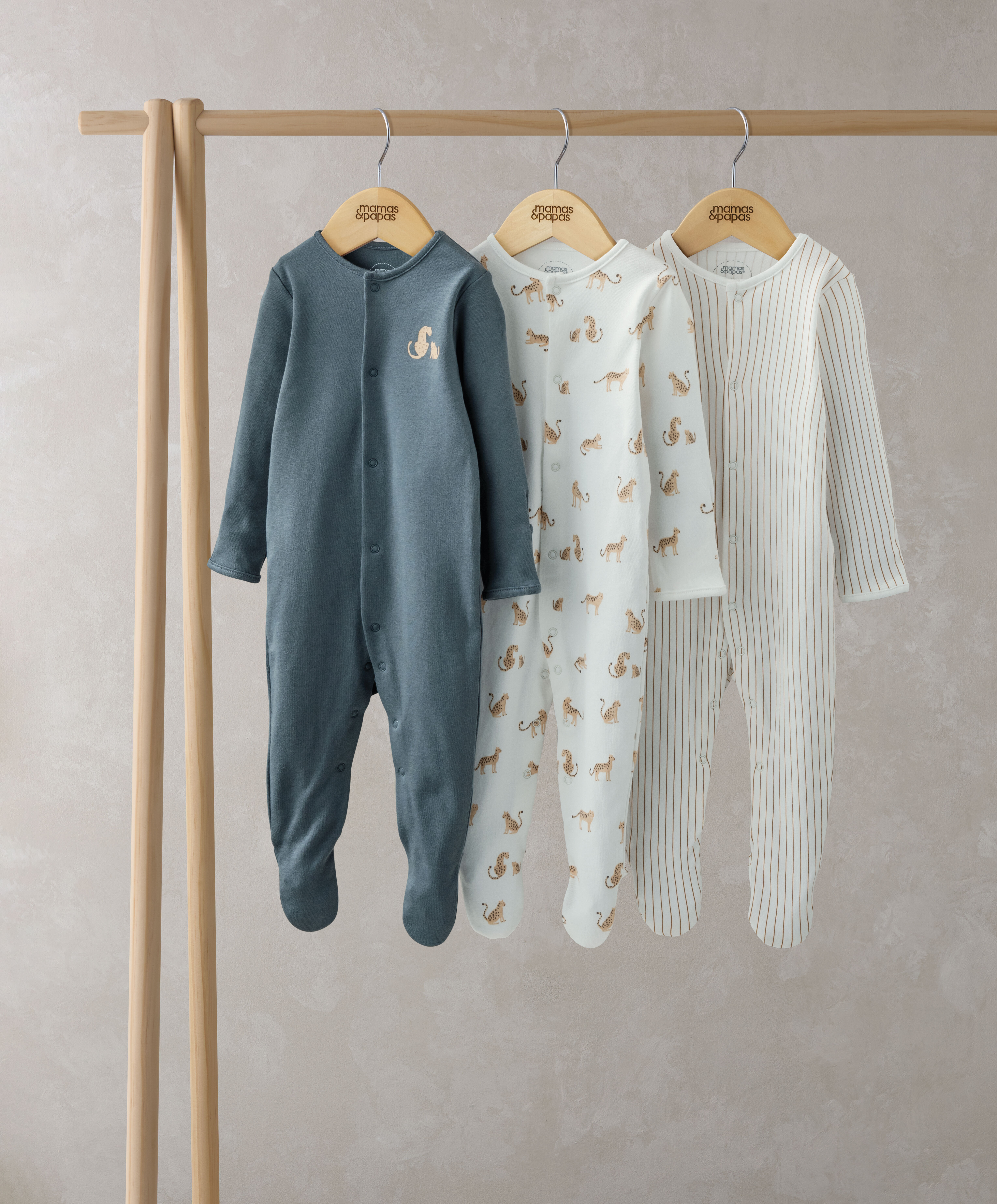 طقم بيجاما قطعة واحدة بنقشة فهد - 3 قطع