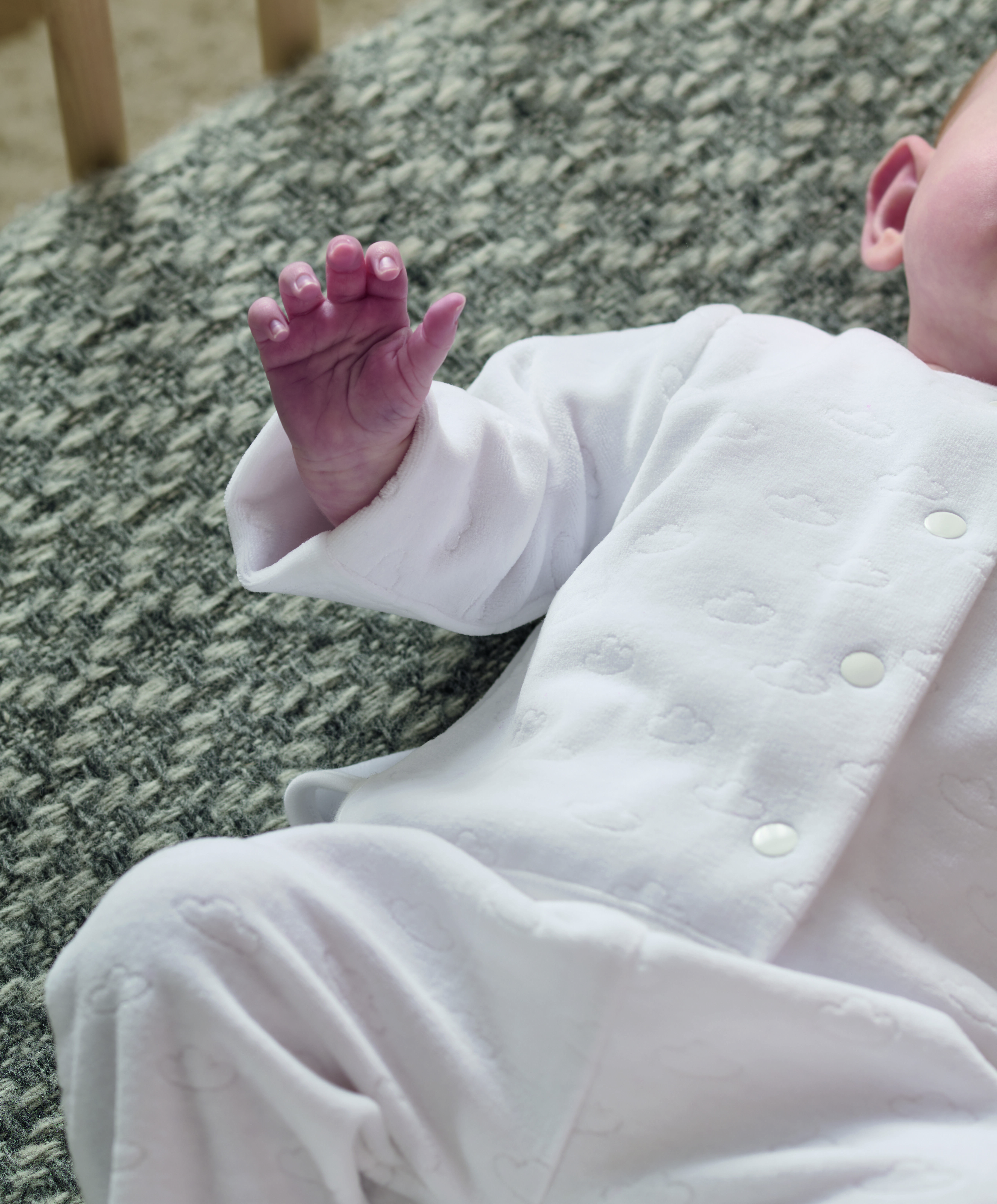 طقم مخمل بنقشة سحب - قطعتان image number 6