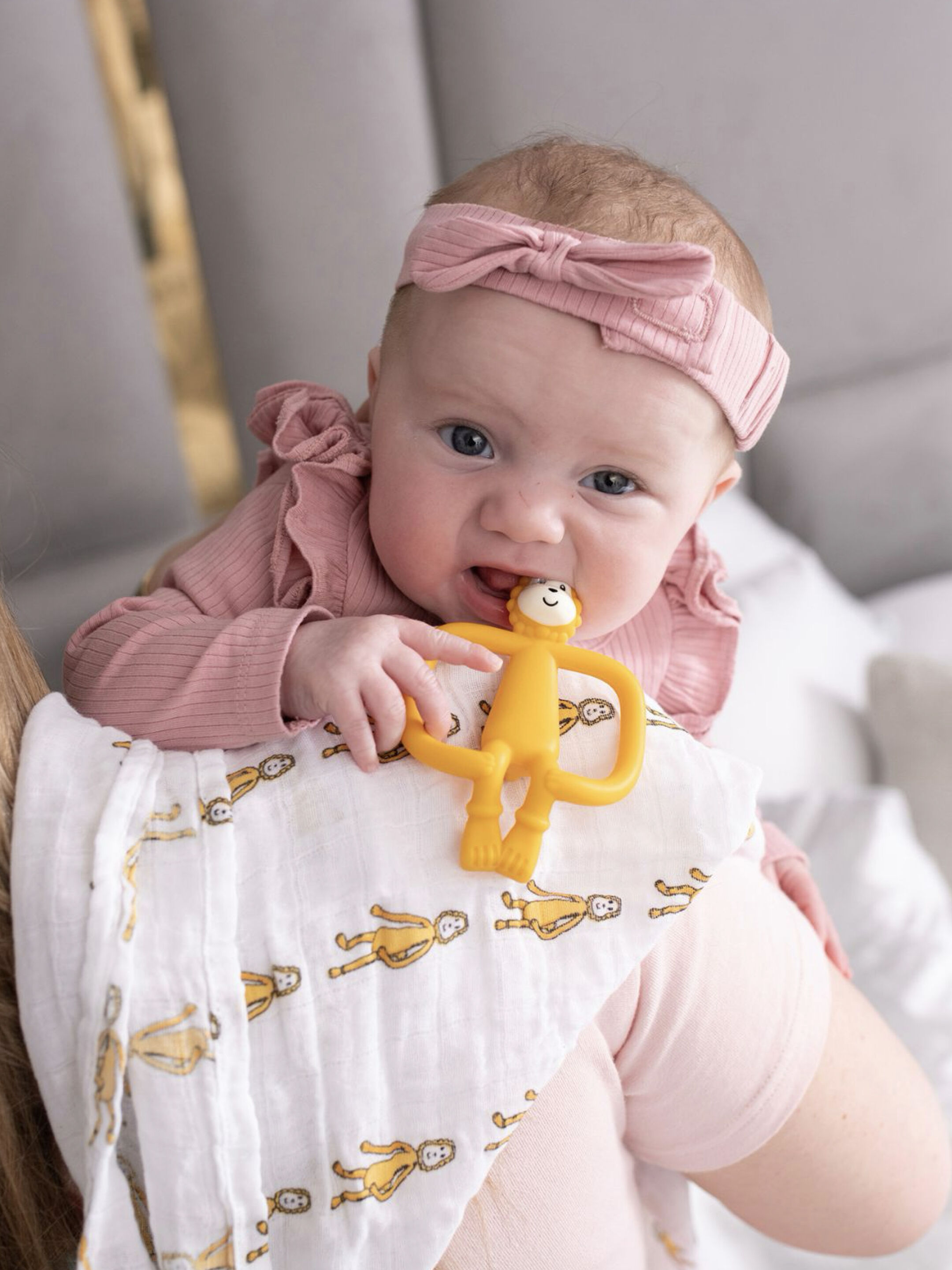 مجموعة هدايا من حلقة تسنين ومربع موسلين من ماتشستيك مونكي image number 4