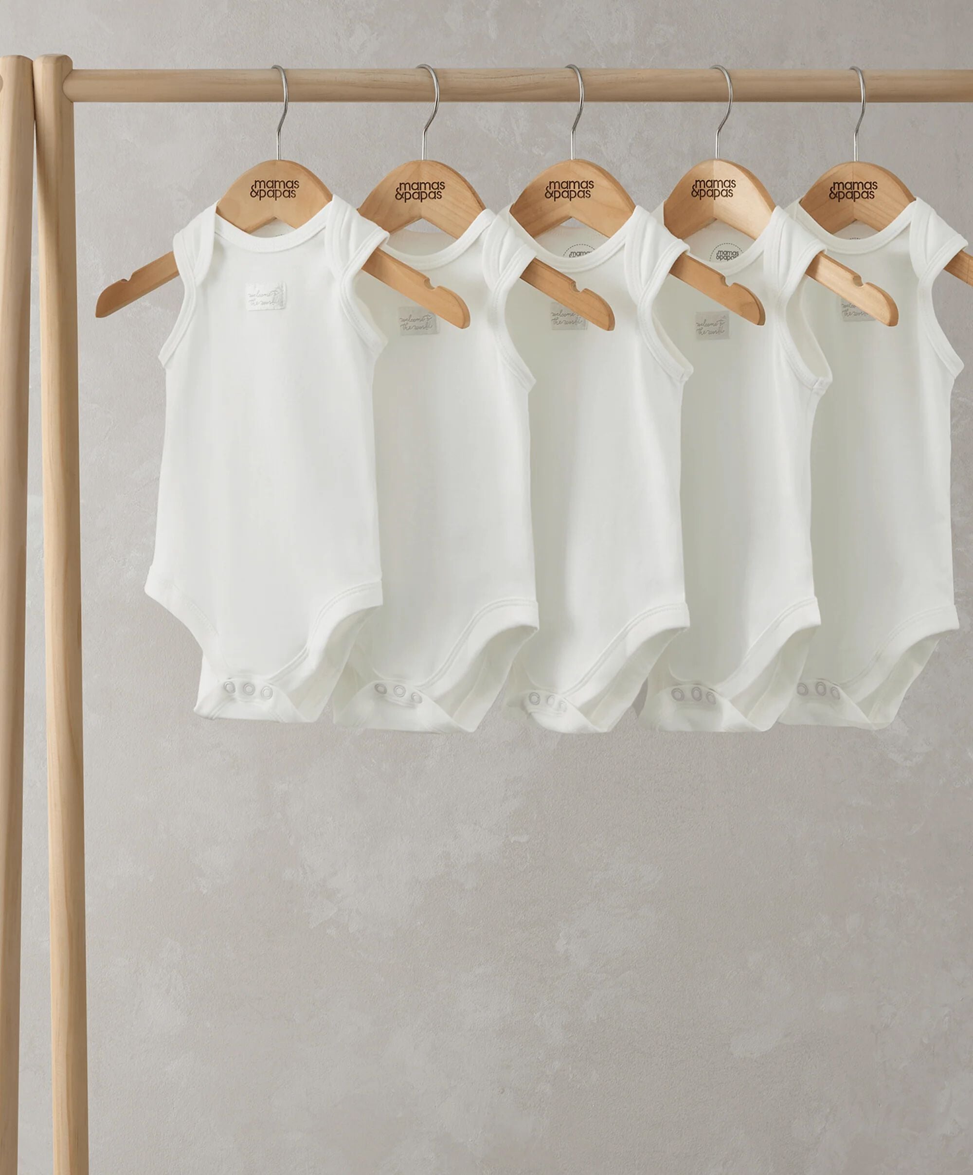 5pk White S/less B/Suit