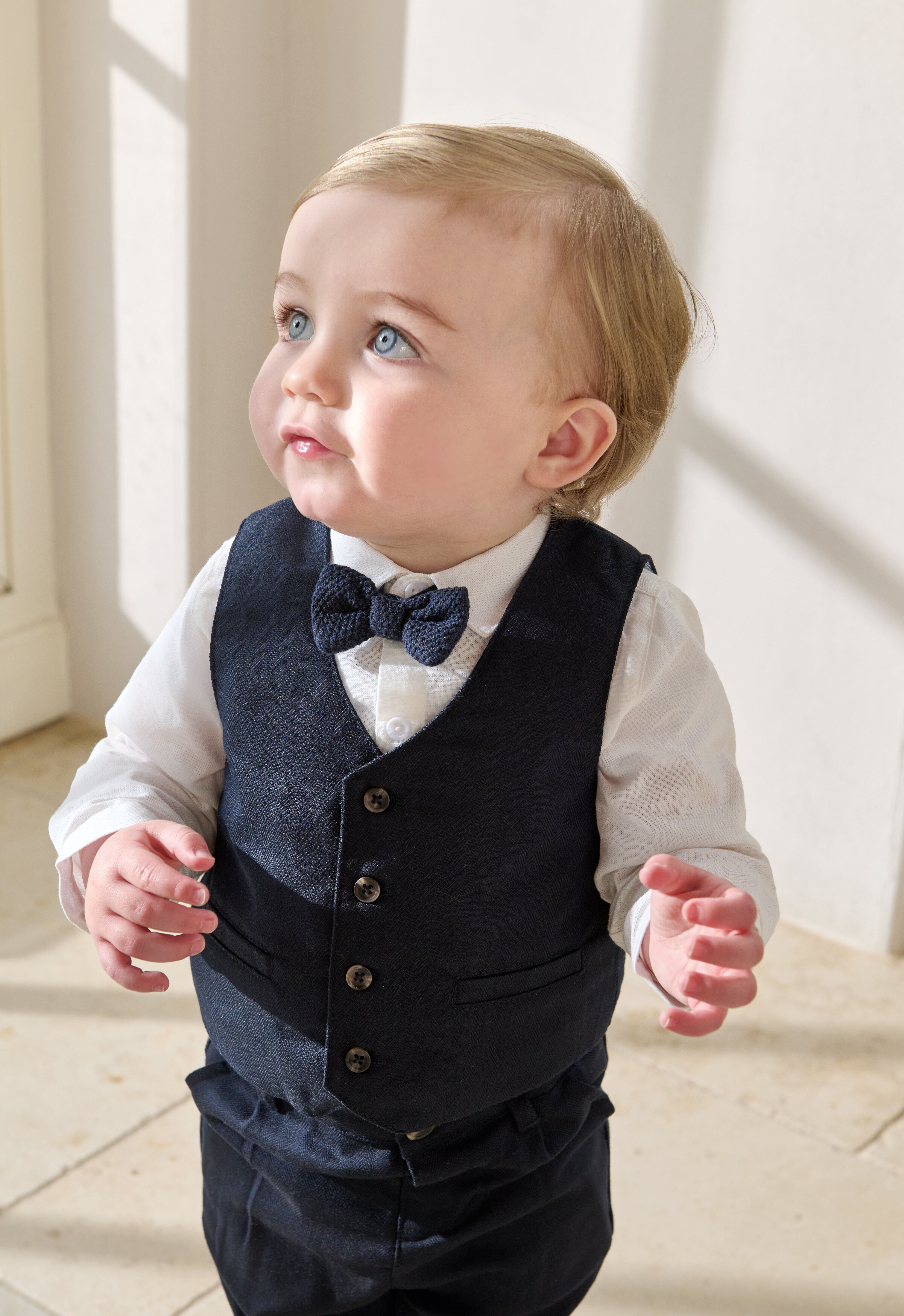 بدلة بربطة عنق منسوجة بلون كحلي - 4 قطع image number 3