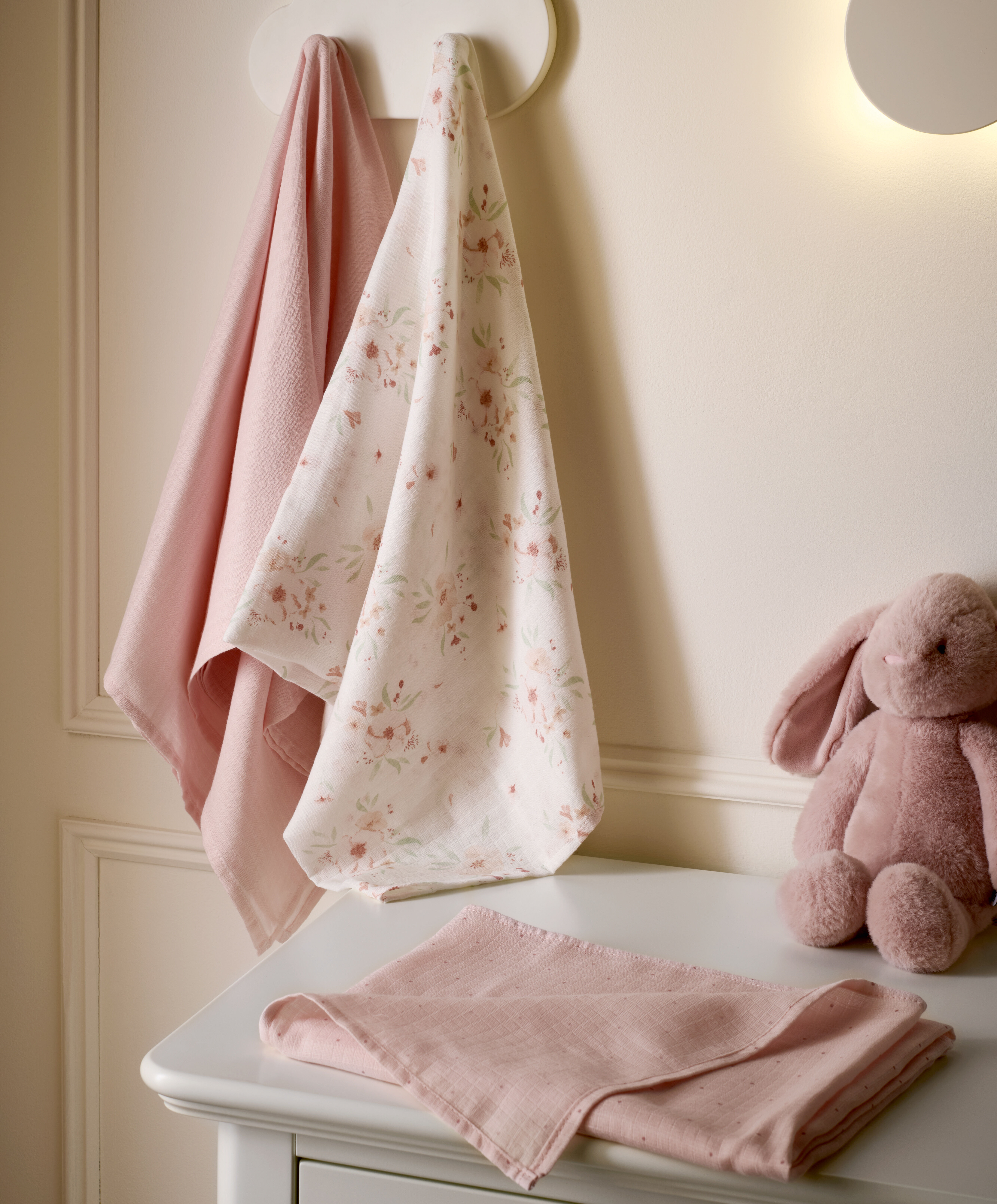 طقم مربعات موسلين كبيرة بنقشة زهور - 3 قطع image number 3