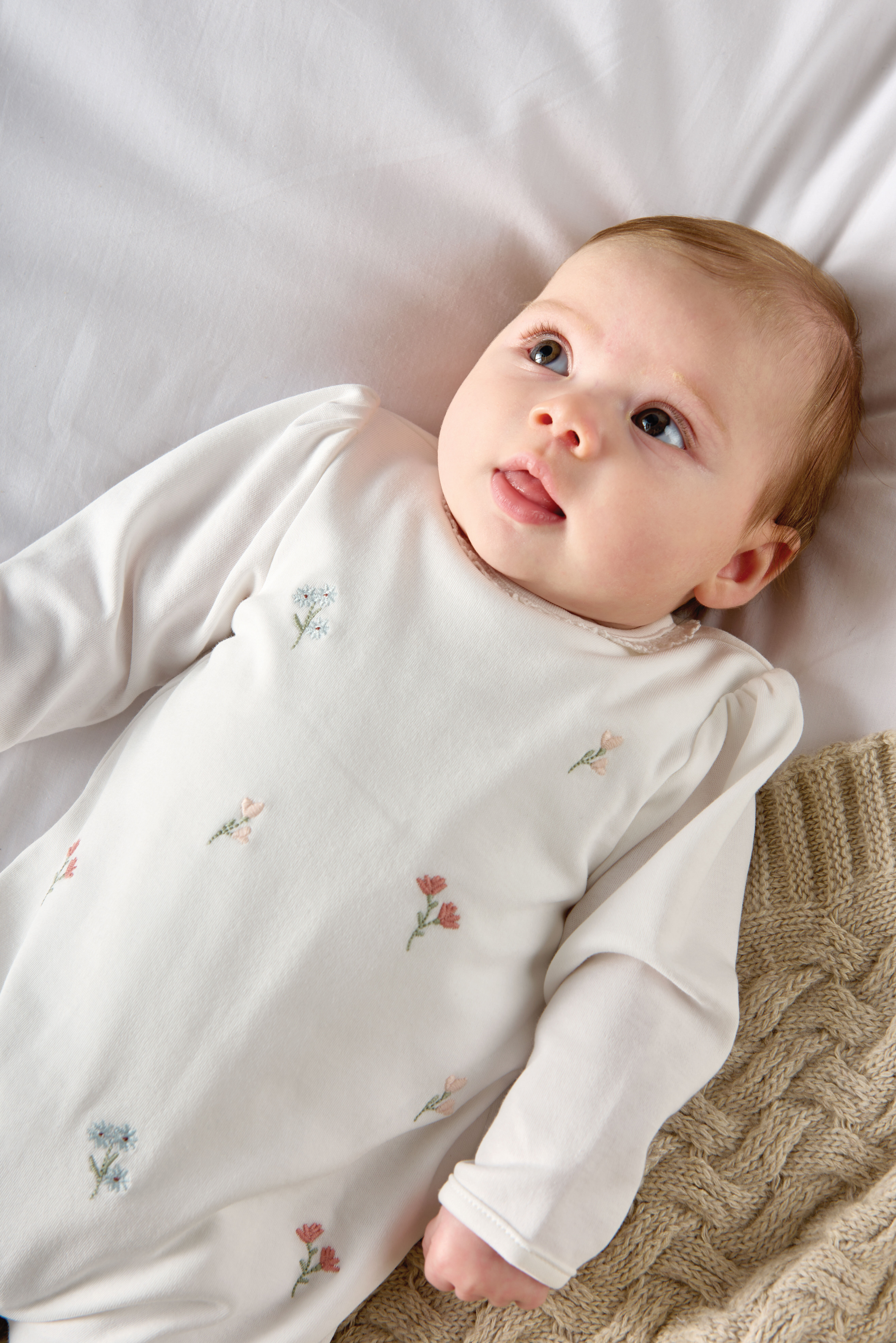 لباس الكل في واحد بتطريز زهور image number 4