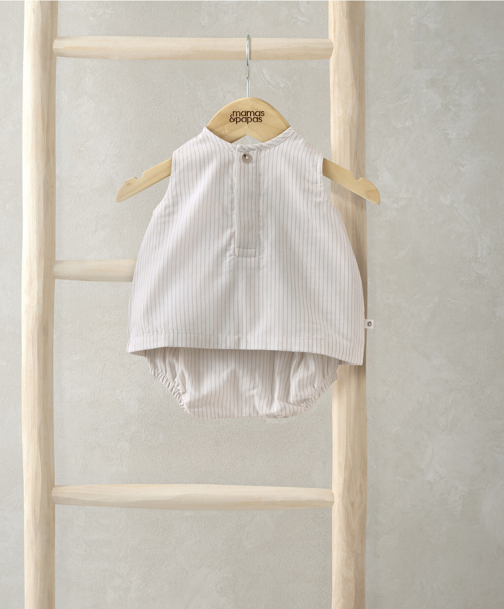 طقم بلوزة بلا أكمام وشورت بنقشة مخططة كتان image number 1