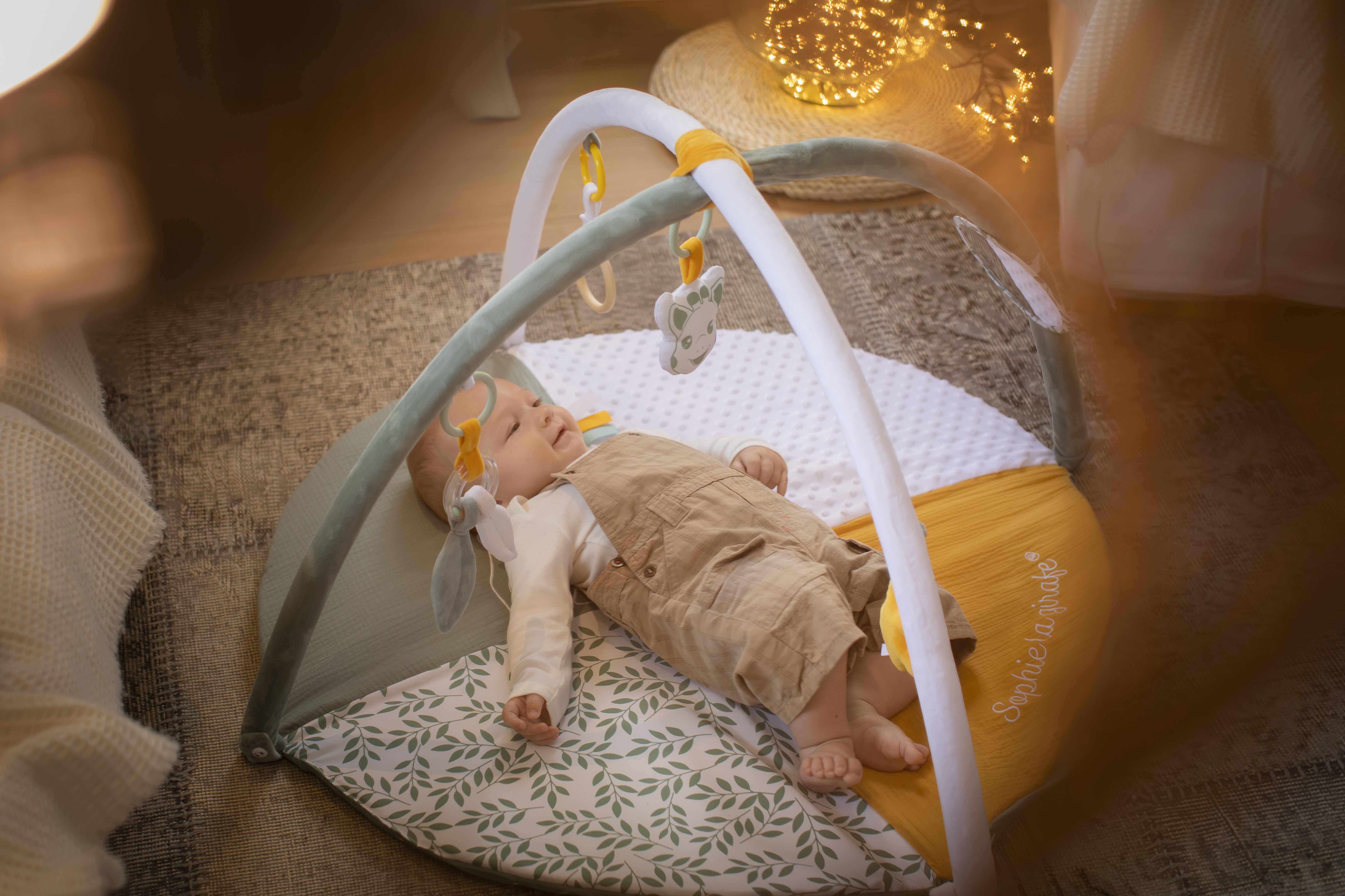 مفرش لعب إل ايتيه اون فوا بوجهين من صوفي لا جيراف image number 10