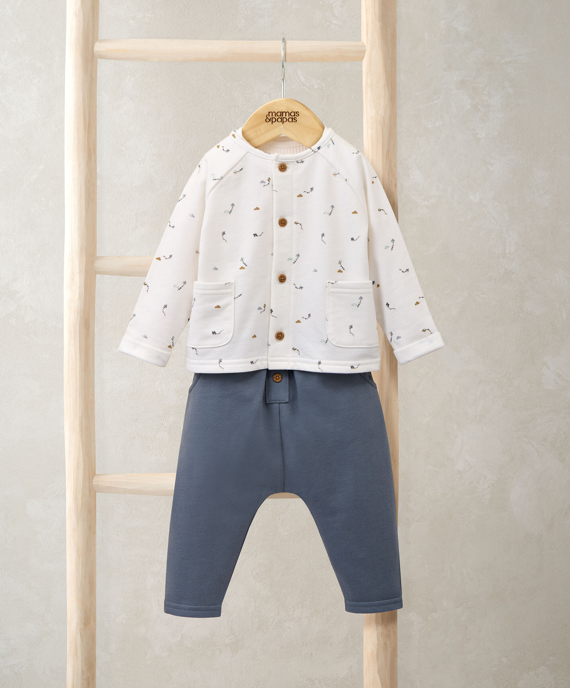 طقم جاكيت مزين بنقشة طائرات ورقية، ثلاث قطع