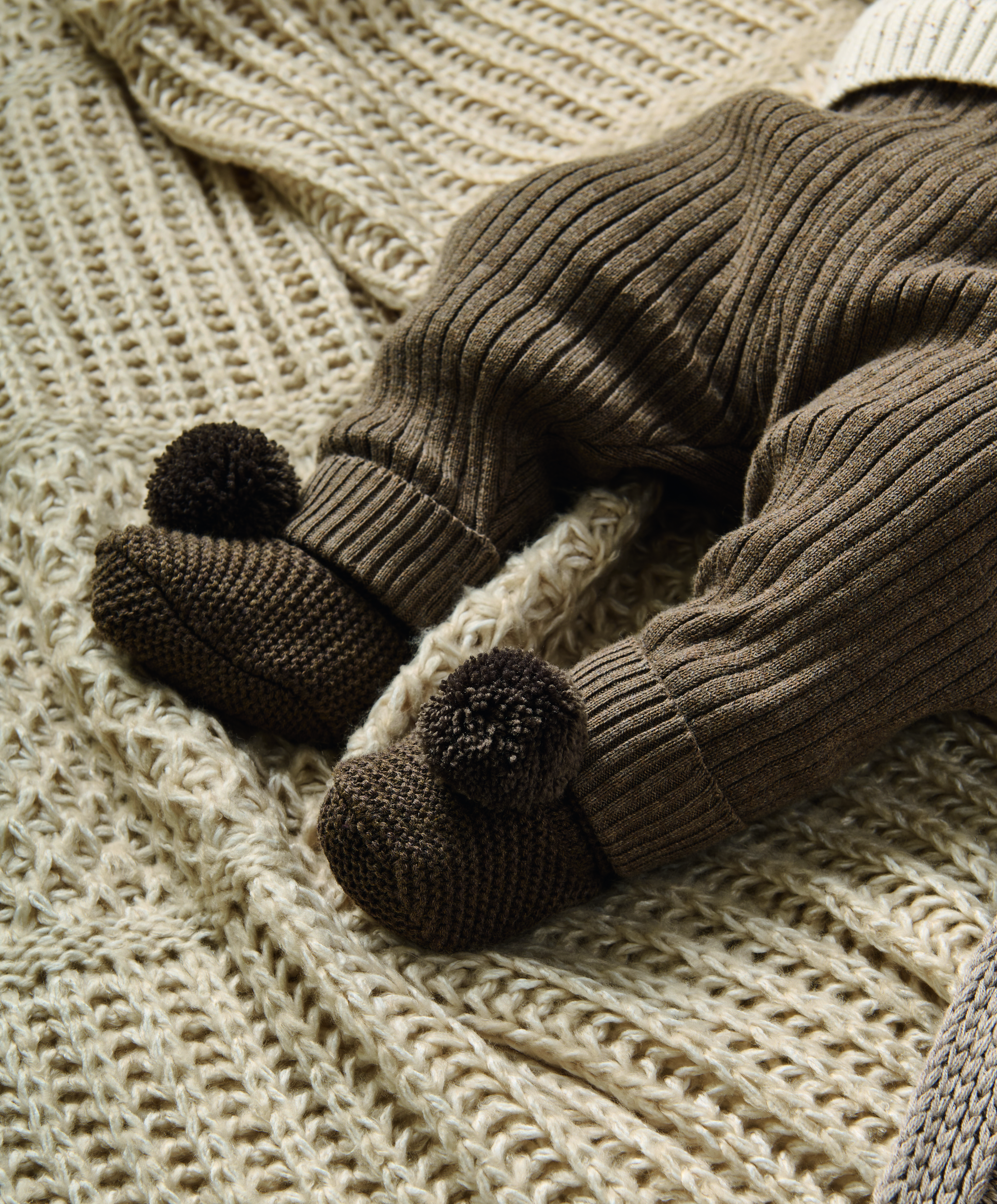 جورب بوت بكرات بوم بوم - بني image number 3