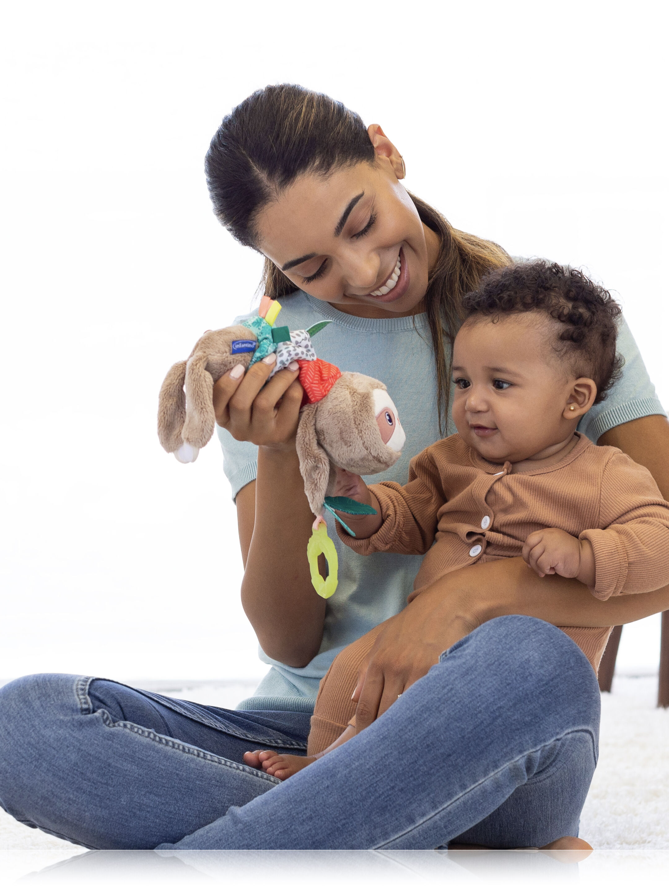 دمية موسيقية متحركة بتصميم حيوان الكسلان من إنفانتينو image number 1