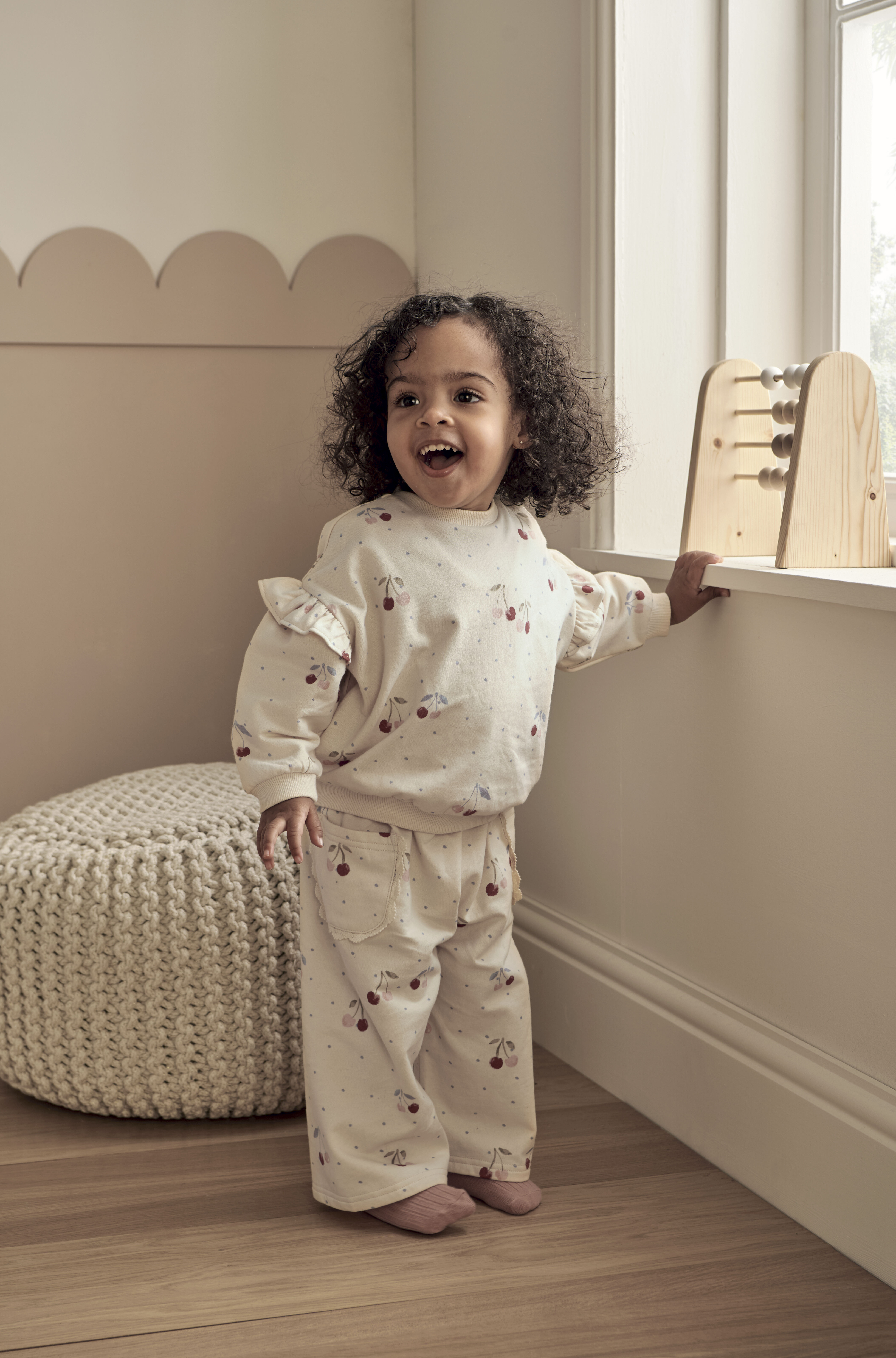 سويت شيرت بنقشة كرز image number 1