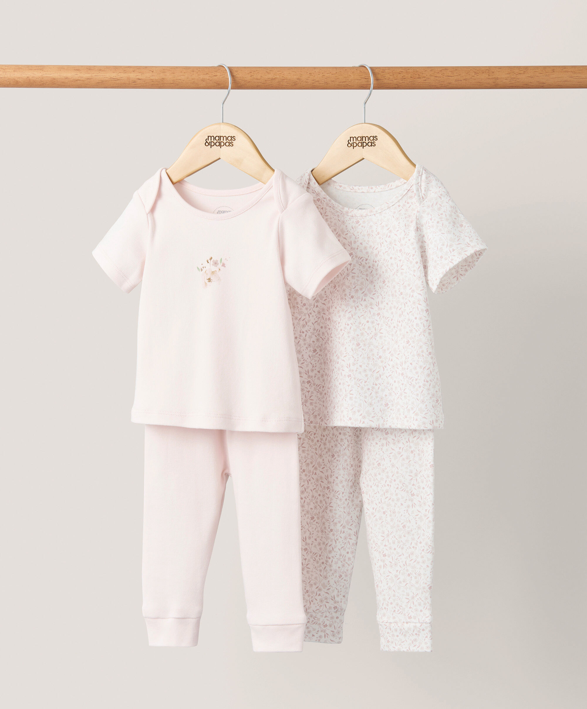 طقم بيجاما بنقشة زهور بألوان مائية - قطعتان بلون وردي image number 1