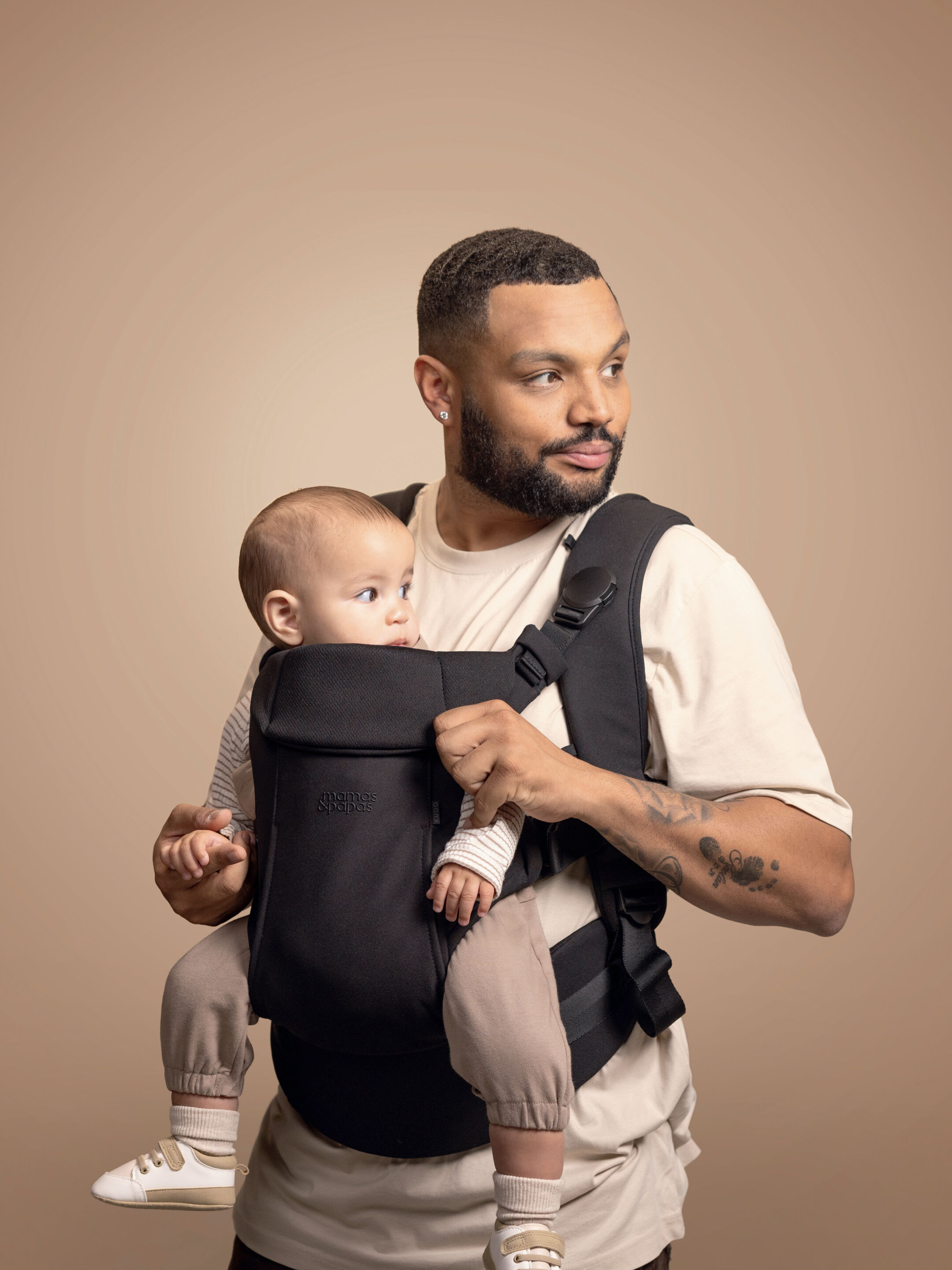 Kudo Baby Carrier - Black image number 1