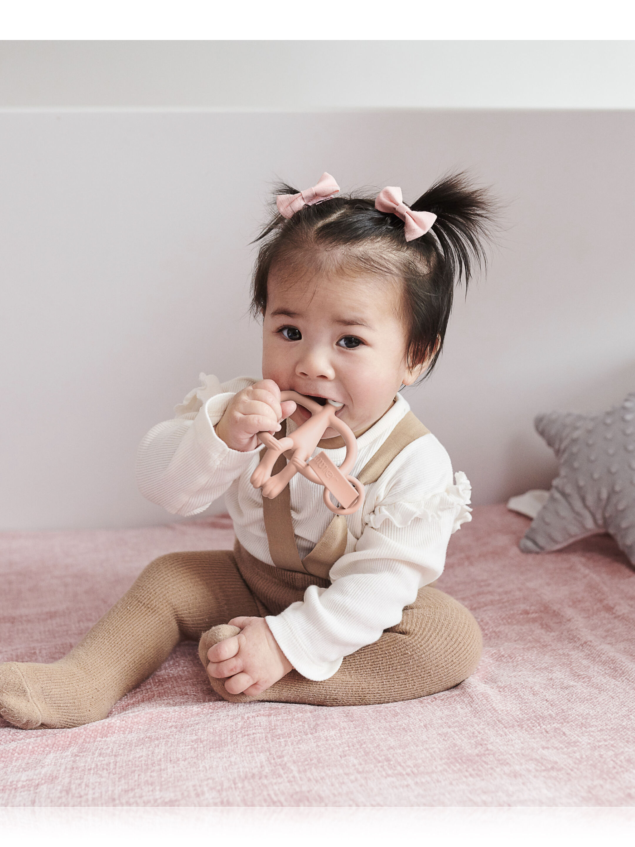 مجموعة مشابك لهاية من ماتشستيك مونكي - قطعتان بلون أخضر فاتح ووردي فاتح image number 5