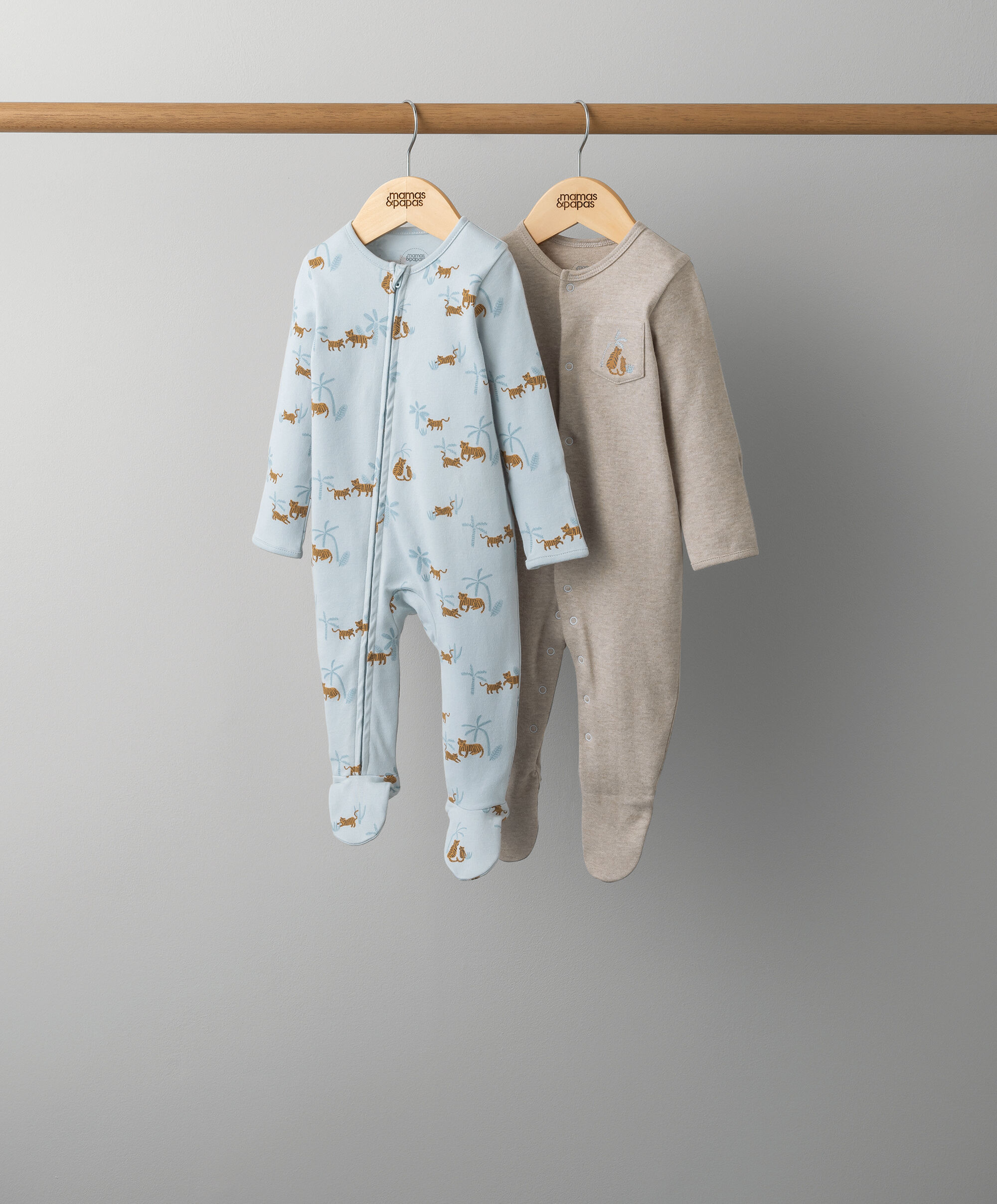 طقم بيجاما قطعة واحدة بطبعة نمر - قطعتان image number 1