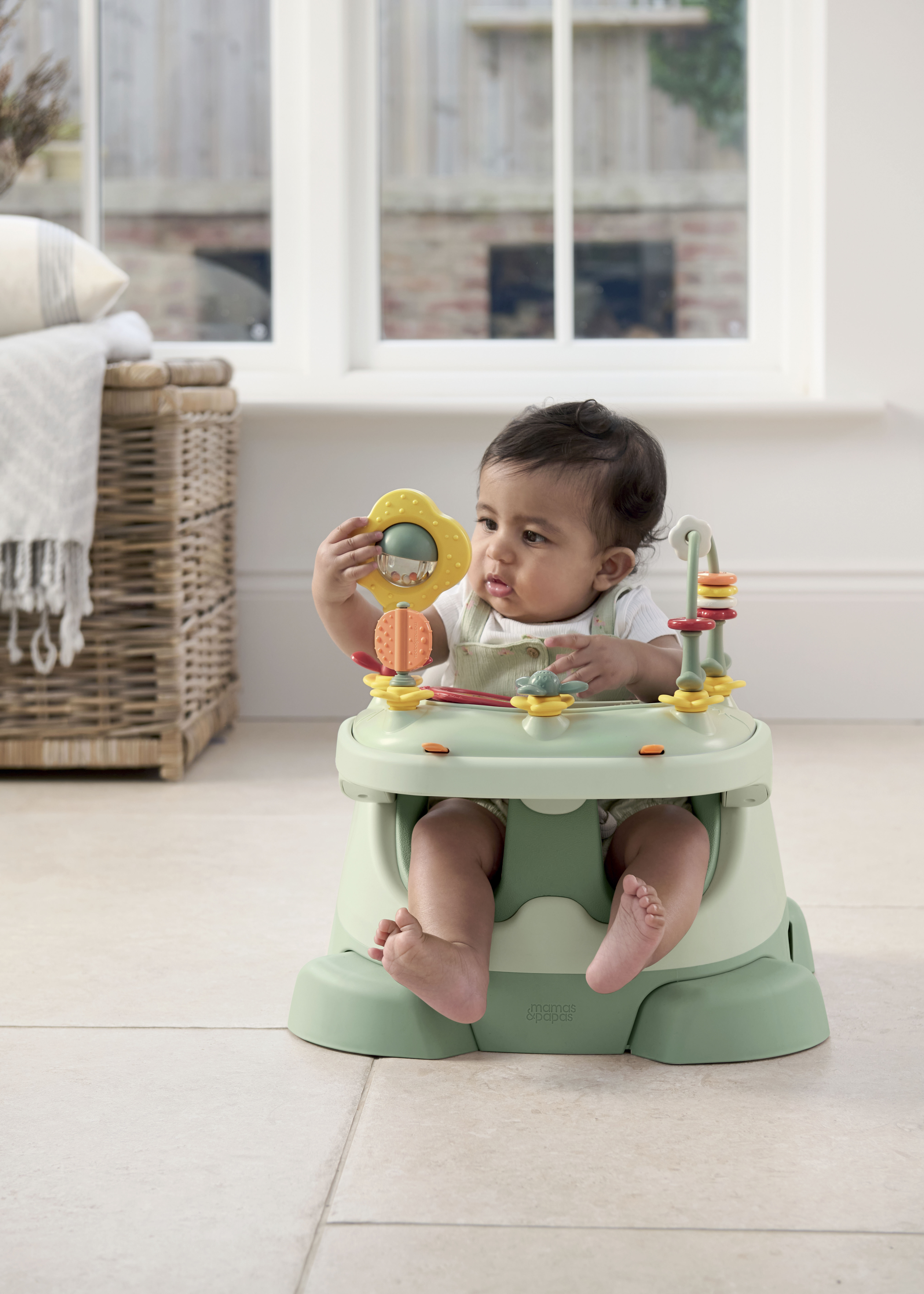 مقعد باغ داعم وأرضي 3 في 1 بصينية ألعاب - أوكالبتوس