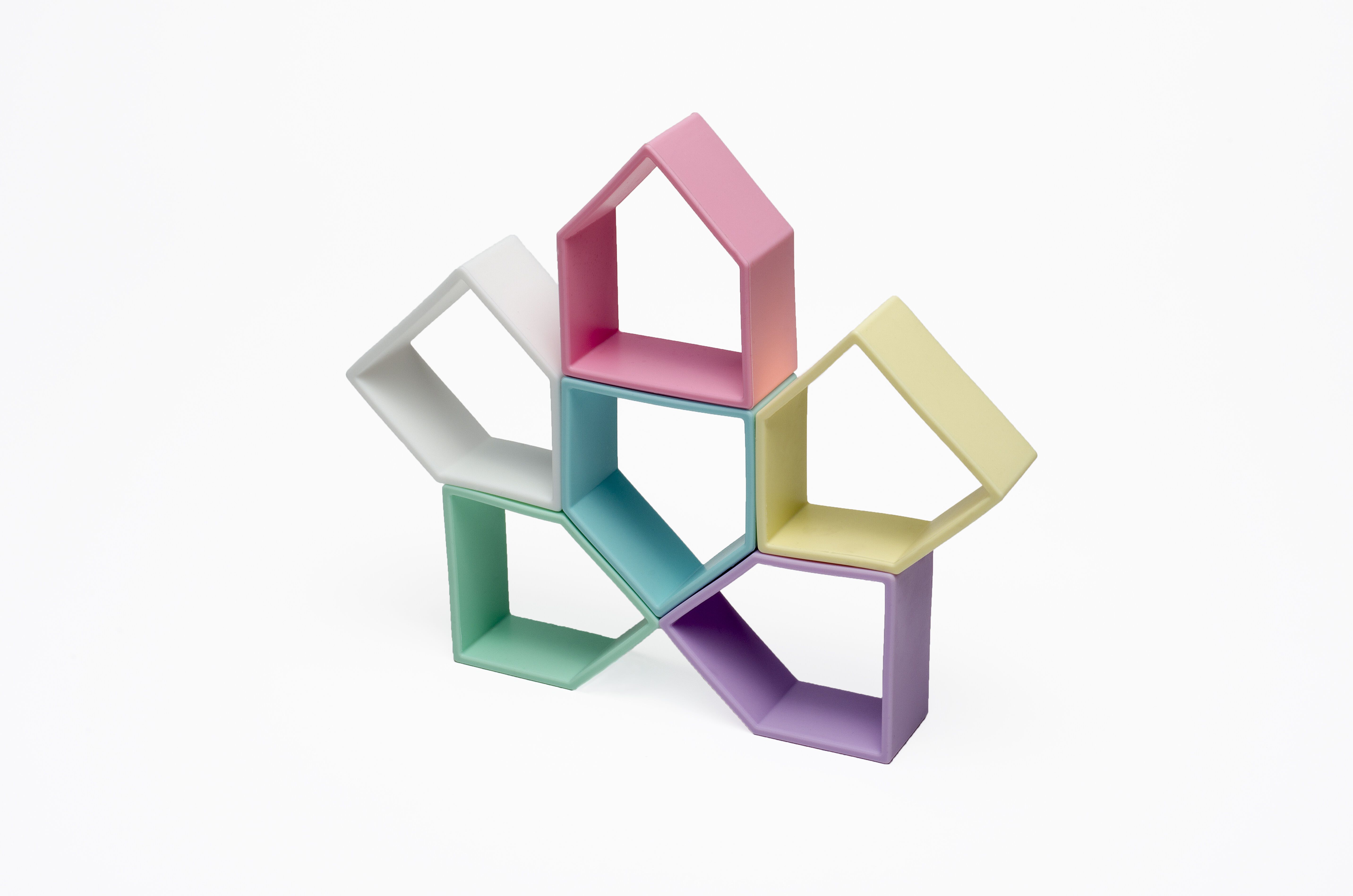 لعبة 6 أطفال + 6 منازل بألوان فاتحة من دينا image number 3