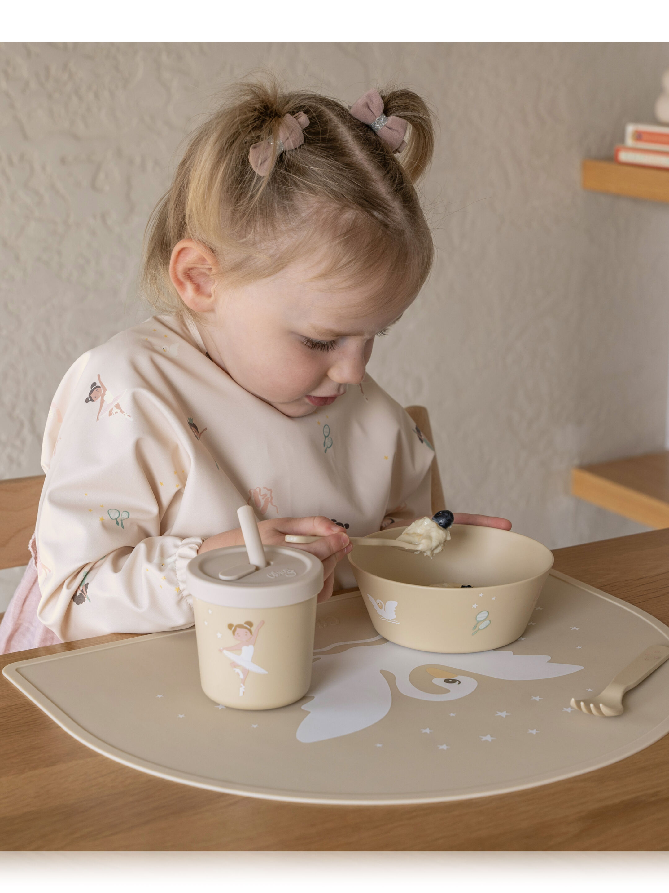 طقم أدوات مائدة من مواد حيوية من سيترون - نقشة راقصة باليه