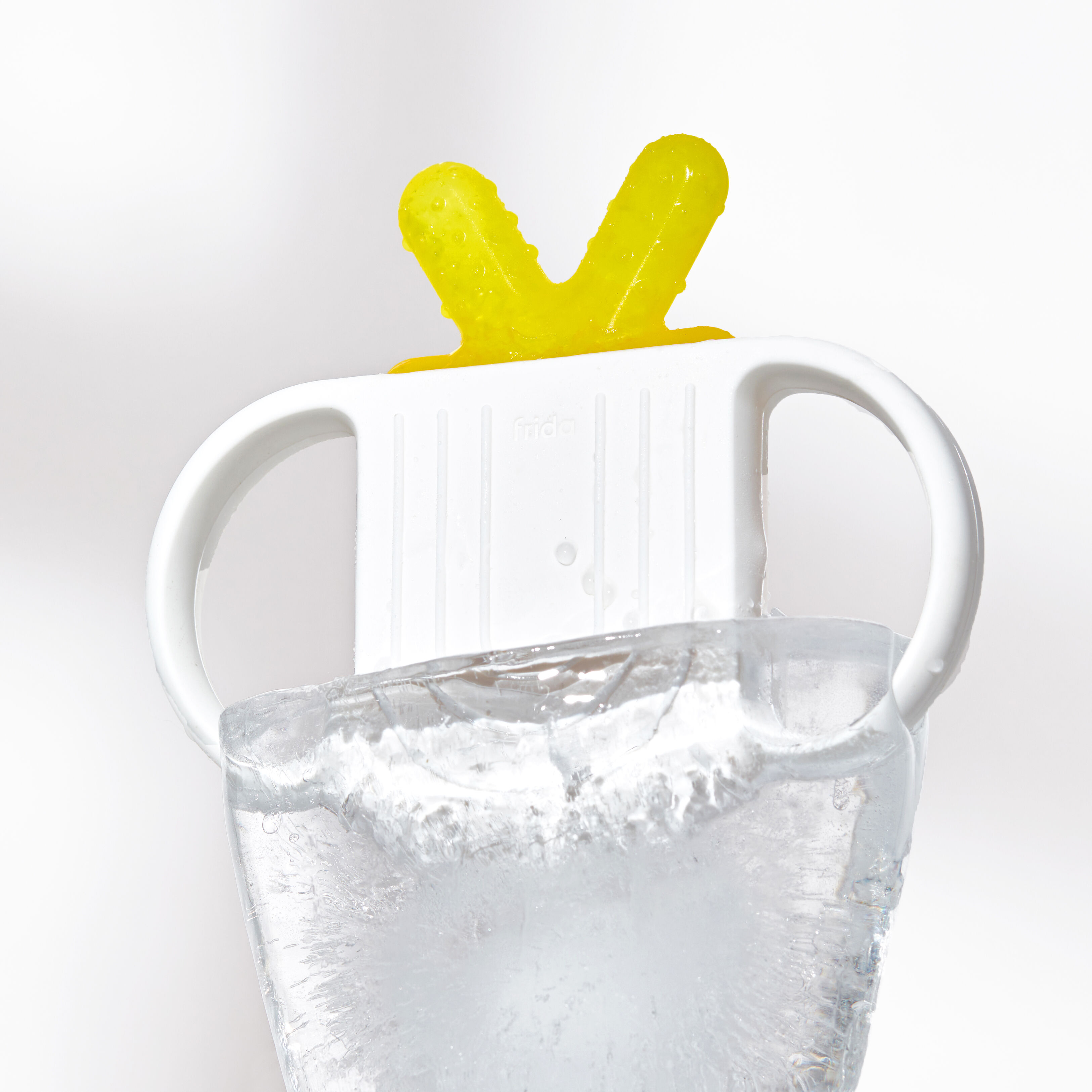 حلقة تسنين نوت تو كولد تو هولد من سيليكون خالٍ من مادة بيسفينول أ من فريدا بيبي image number 3