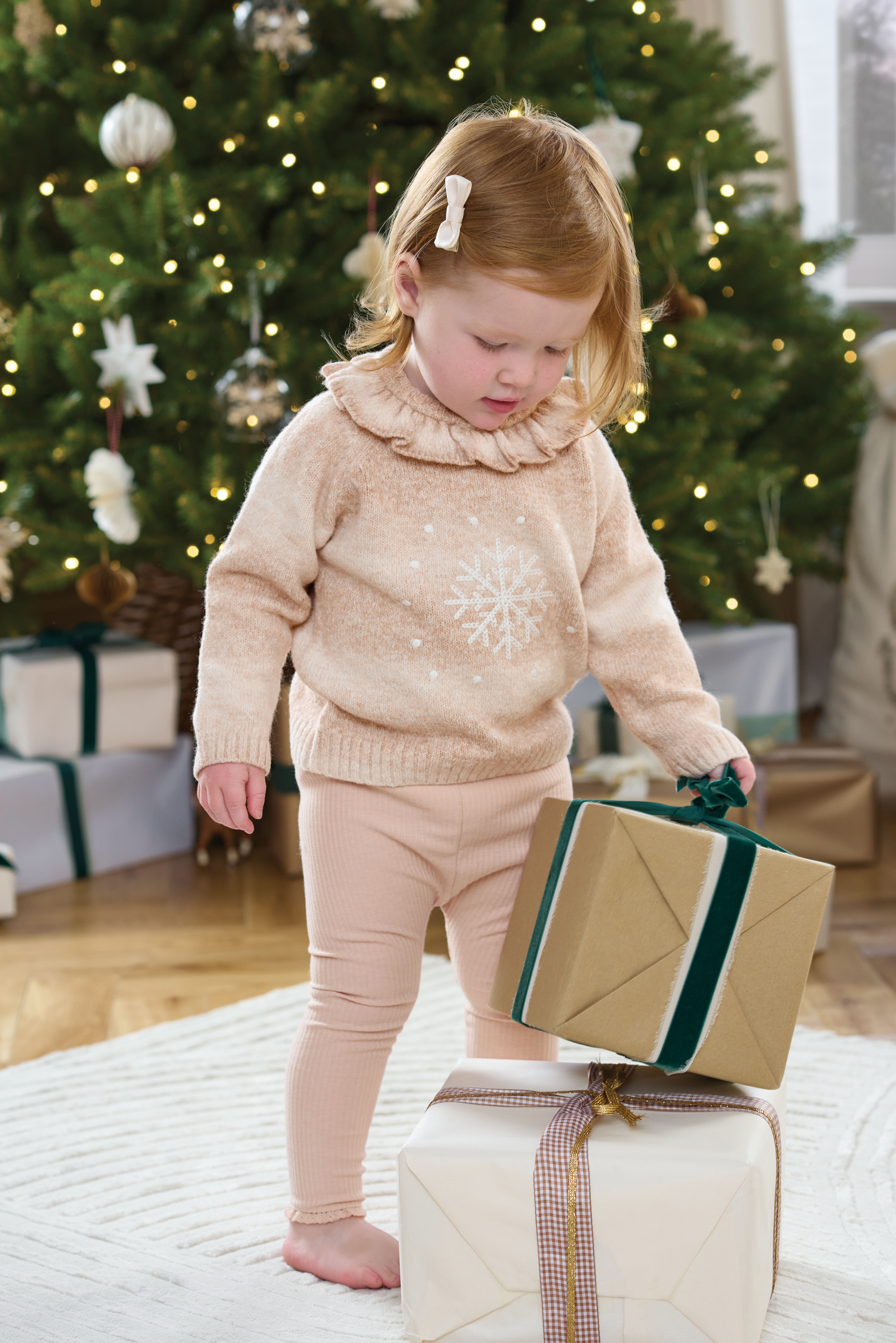 سترة كريسماس بتصميم ندفة الثلج image number 3